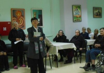 Пружена рука пријатељства