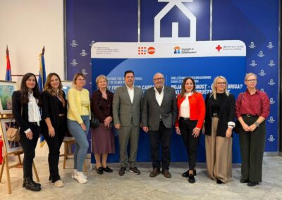 Месец солидарности са старијима