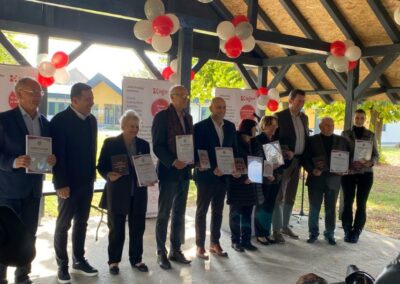 Месец солидарности са старијима