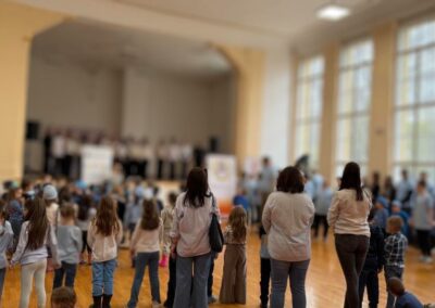 Плави балони изнад Соколског дома